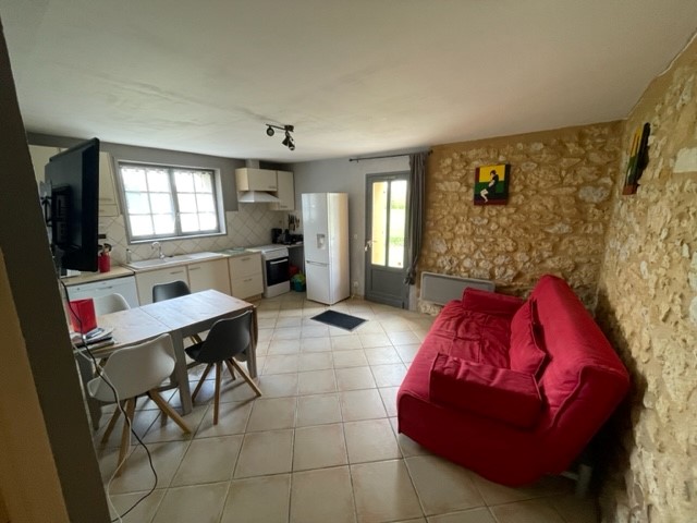 salon, cuisine et salle à manger du gîte la petite Maison du Gaverdier