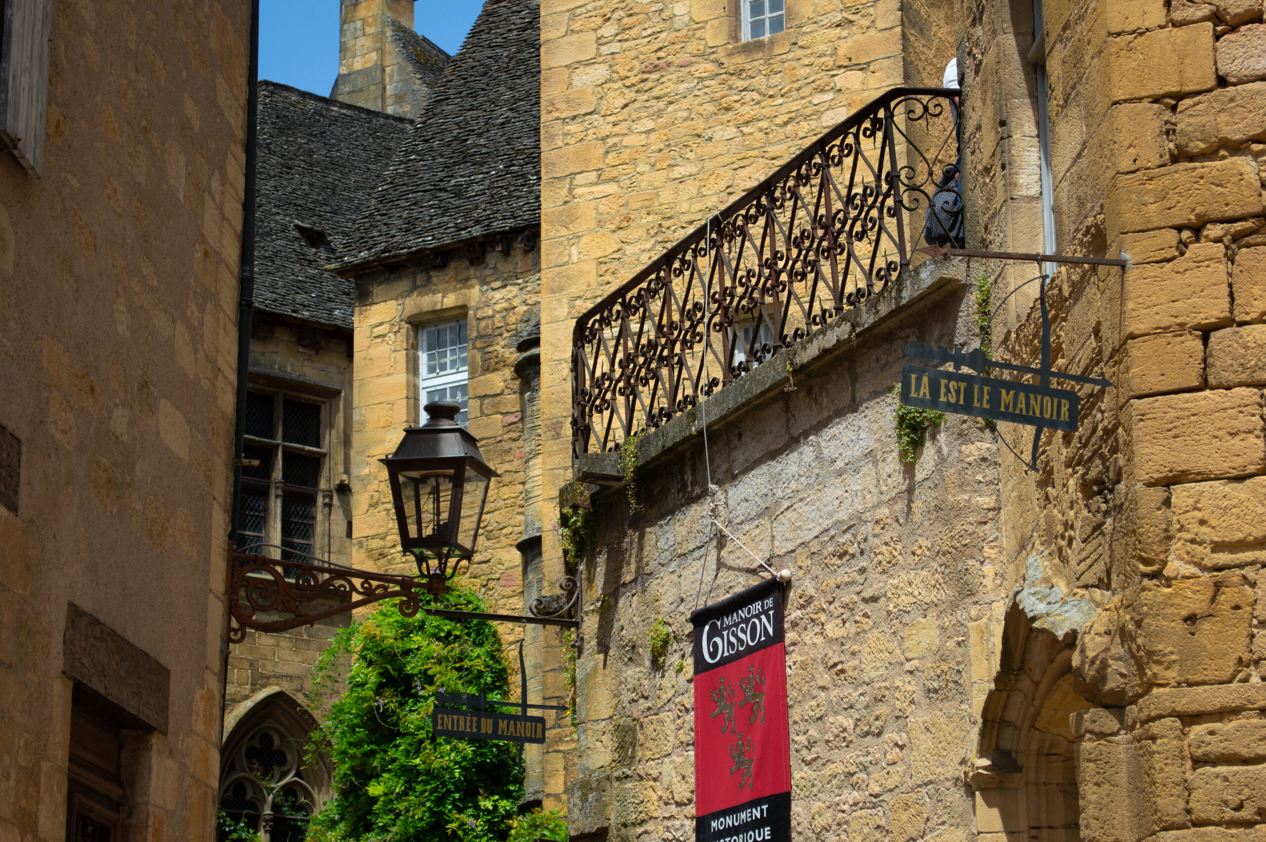 Vsitez la ville emblématique de Sarlat pendant vos vacances au Périgord